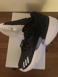 Adidas D.O.N. Issue 4 Basketball Shoes. Men’s 9.5. Brand new.Will be shipped in the adidas box itself Smoke free...