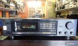 Onkyo tx-8210r. Balance, contrôles graves et aïgus.