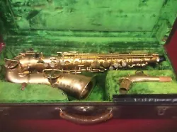 SAXOPHONE ALTO, VINTAGE, BUESCHER TRUE TONE LOW PITCH, MADE BY ELKHART, INDIANA IN 1913.. Serial number 173051...