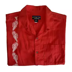 Well cared for and in excellent pre-owned condition.This is labeled a size large but theres a lot of flexibility in the...