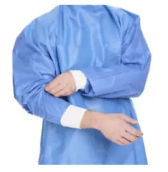 New cases Cardinal Health surgical gowns. Model 9545. Use by dates of 07-03-2025.