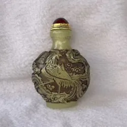 Chinese antique dragon carved luminous snuff bottle decoration, This is a handicraft, not a drug paraphernalia.