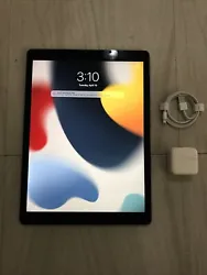 Apple iPad Pro 2nd Gen 256GB Wi-Fi + Cellular (Unlocked) 12.9in - Grade B. Good condition. I took a picture of the left...