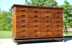 VERY NICE ORIGINAL 24 DRAWER OAK LABORATORY CABINET MANUFACTURED BY THE KEWAUNEE FURNITURE COMPANY. CAME OUT OF AN OLD...