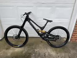 For sale2017 Specialized Demo Carbon, size medium. 27.5” front and rear wheels It’s in good condition. Normal wear...