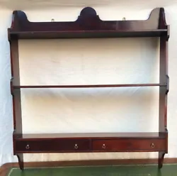 ANTIQUE CHIPPENDALE STYLED MAHOGANY WALL SHELF. Bay Colony Antiques is a dedicated group of New England antique dealers...