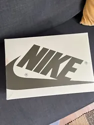 Nike air jordan 1 travis scott neuves jamais portées avec certificat dauthenticité