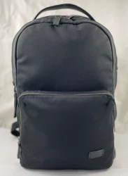 Style : 66023D. Nylon / Leather. Exterior zip pocket. Color : Black.