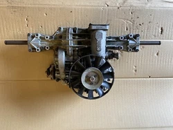 Boite de Vitesse pour tracteur tondeuse Références : Peerless Tecumseh 205-048 CDimensions : longueur des axes : 10,5...