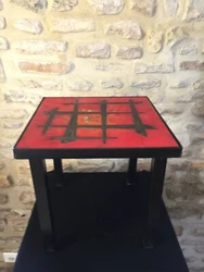 Rare petite table des frères CLOUTIER, céramistes, datant des années 60. La hauteur totale est de 30,5 cm, et les...