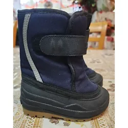 Keep your childs feet warm and dry with LL Bean Northwoods Toddlers Snow Boots size 5. These boots are designed for...