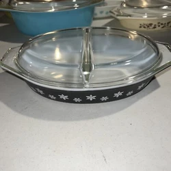 Vintage Pyrex Black & White Snowflake Oval Divided Casserole Dish 1 1/2 qt W/Lid.