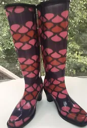 dav Rain Boots Size Small. Super cute tall rain boots. New without tags or box. This price includes shipping.