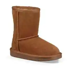 Pamper her feet with these Koolaburra by UGG Koola toddler girls short winter boots. Toddler Size 8. Rubber midsole....