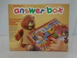 Teddy Ruxpin Answer Box Toy 1988 World of Wonder Complete with Box not test, needs on 9 volt battery. I try to describe...