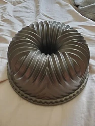 Nordic Ware Bavaria Bundt Pan EUC.