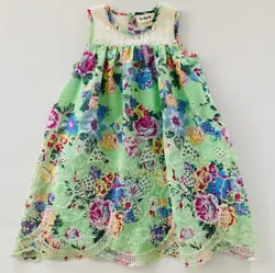 Size: 6 girls. Fully lined.
