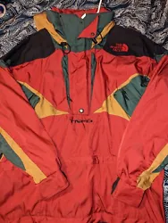 vintage north face jacket Rasta. In great condition. Pullover style. Can be worn in winter or fall.