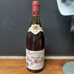 Superbe clos des mouches  1er cru mise joseph drouhin de 1982 !!!!!. Grand cru de Bourgogne  Côte 140€ sur...