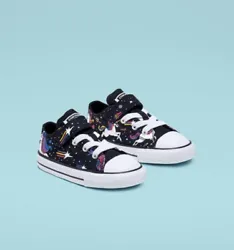 Function meets fantasy in Converse Unicons sneakers. The iconic features you know and love are all there, plus a...