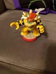 Bowser Amiibo Super Mario Series Out-of-box. Condition is Used. Shipped with USPS First Class.