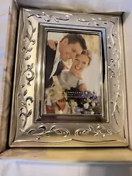 Lenox Opal Innocence Silver Plated Bookshelf Album 4x6 NIB. Beautiful wedding gift!