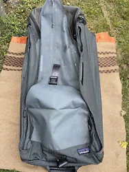 PLEASE SEE PICTURES (some dirty on rubber)Vintage Patagonia Lugage Carry on.
