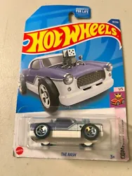 This 2022 Hot Wheels toy car in purple is perfect for boys and girls aged 3 and up who love collecting diecast...