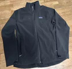 Patagonia 83545 Womens Black Adze Softshell Jacket MEDIUM. Company Logo in black. In great condition.