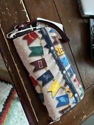 Le Sportsac Zip Around Wallet Wristlet Multicolored Nylon Harry Potter! 8x4.5”. Item is brand new with tags!