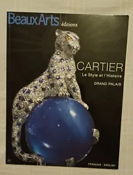 Livre Cartier Bijoux Beaux Art Edition 42 Pages. Bel exemplaire reprenant en photo les plus belles créations du grand...
