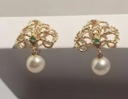 14K solid Yellow Gold Pearl & Emerald Clip On Earrings  Not Scrap!. Condition is 