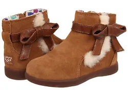 TODDLER (BABY) UGG AUSTRALIA. With soft lining and flexible, rubber unit bottoms, the Toddlers Comfort Collection...