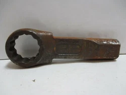 Is good used condition. what you see in the picture exactly what your get.