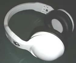 Over-Ear Wired Headphones white with black ear pads. You are looking at used wired headphones. used, clean, tested and...