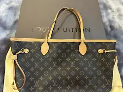 Louis Vuitton Neverfull MM Tote Bag in Monogram (Pivone interior- Pink). Great condition. Remained inside dust bag,...