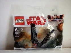 Nous vendons ici le LEGO STAR WARS DISNEY - 30380 -. -KYLO RENS SHUTTLE-. Envoi rapide et soigné.