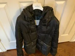 Great Moncler Down Coat. Front zipper was replaced by Moncler but they had to use black.