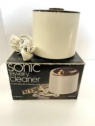 Medelco Vintage Sonic Jewelry cleaner. Model # Sj4 Electric Cleaning Machine.. Tested, works.