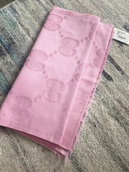 Gucci Schal Neu 195 x 45 cm Originalverpackung -581537-Damen Woman`s. DESCRIPTION:Gucci Ladies Apparel Accessories....