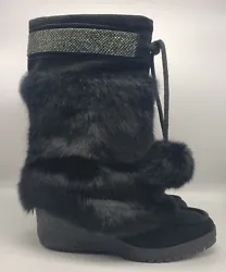 Coach Boots Angora Fur Yeti Beaded Winter Boots Womens Size 9.5 B Black.  16 rows of Iridescent barrel beads around the...