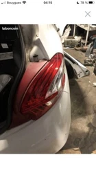 Feu arrière droit PEUGEOT 208 1 PH.1 réf. 9672628380 106313529. Feux arrière Peugeot droit peugeot 208