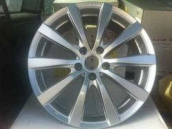 Pour&nbspFIAT FREEMONT (JF_) 2.0 JTD 4x4 170ch. 4x JANTES MAK NEUVE. MADE IN ITALIA. Alesage: 71.60. Deport: ET42.