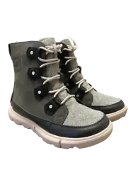 The upper is made of waterproof suede leather, and is lined with 100g of cozy insulation that makes snowstorms a...