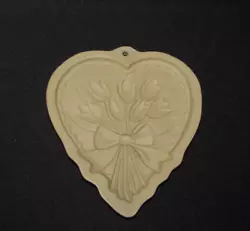 For sale is this 1989 Brown Bag Cookie Art cookie mold. I do all that is in my power to make a problem right.