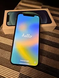 Capacité : 128 Go. iPhone Apple 12 - Acheté en novembre 2020 à la Fnac (facture disponible). Elle présente un choc...