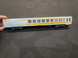 Jouef voiture wagon Turbotrain   Roule très bien Il ya plusieurs manques voir photos  Bien regarder les photos ils...
