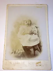 Cabinet Photo! Lovely face and victorian hair style! Wonderful antique cabinet photograph of beautiful child! Dont miss...