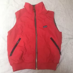 Vtg Men’s Patagonia Sweater Vest Red Full Zip Wind Resistant Fleece Lined M. Condition is 