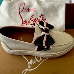christian louboutin women shoes Size 36.5. Condition is Pre-owned. Shipped with USPS Priority Mail.